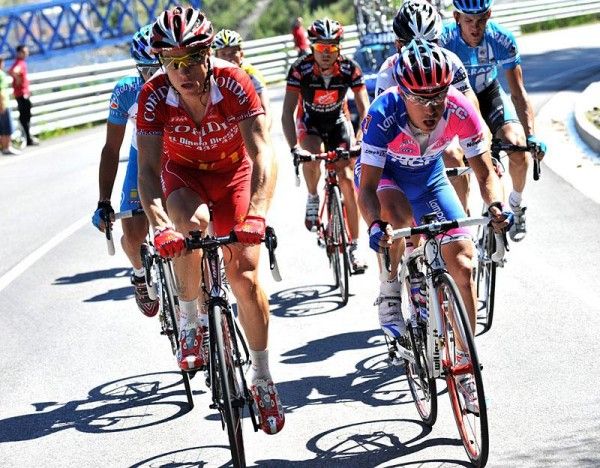 The climbs begin to wear on the breakaway.