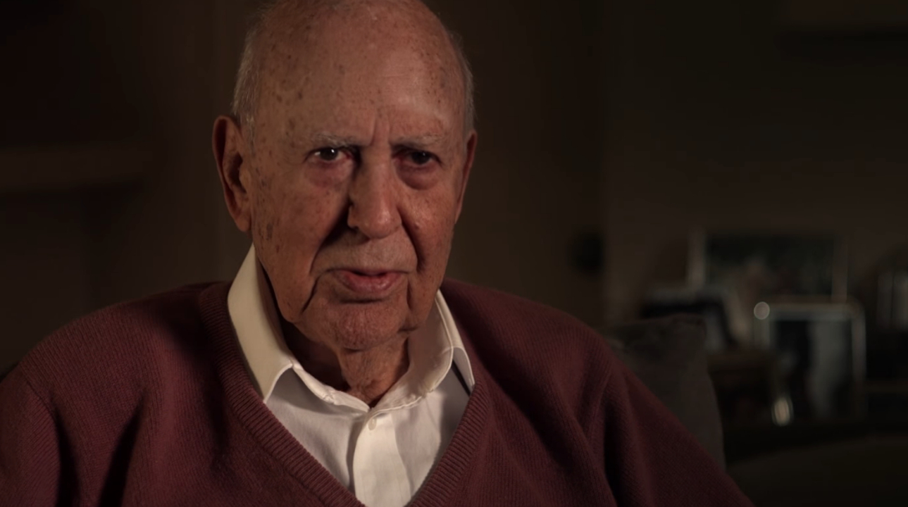 Carl Reiner w Żydach GI: amerykańscy Żydzi podczas II wojny światowej