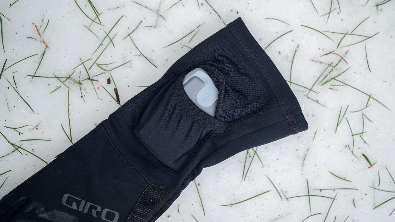 Giro Vulc Lightweight heated gloves battery pocket