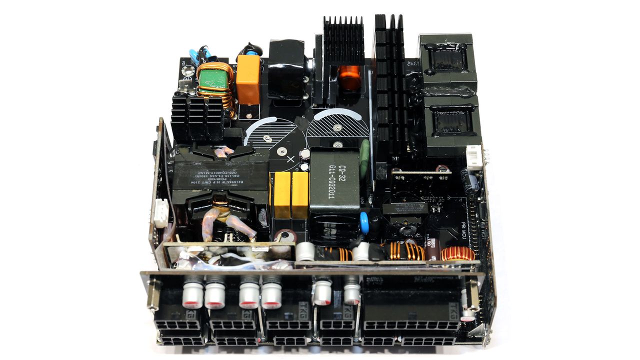 XPG Cybercore 1000