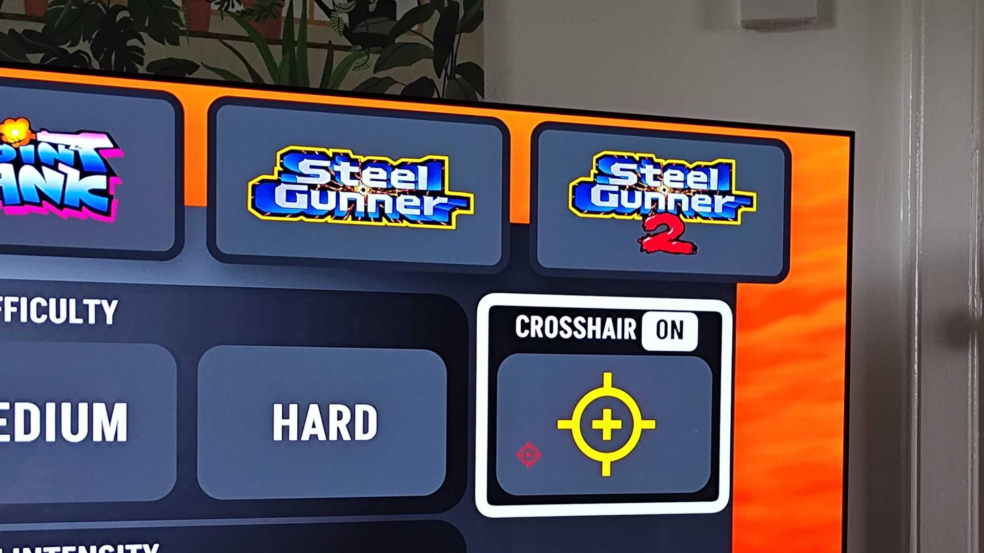 Close of up G&#039;AIM&#039;E cross hair button in settings menu.
