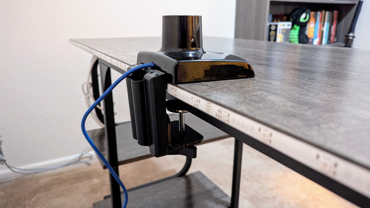 Image of the HUANUO Single Monitor Arm Mount (HNSS7).
