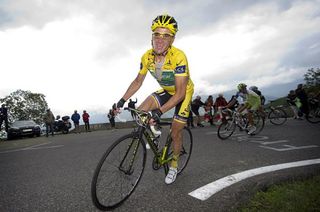 Race leader Thomas Voeckler (Europcar) climbed with the GC favourites and remains in yellow for another day.