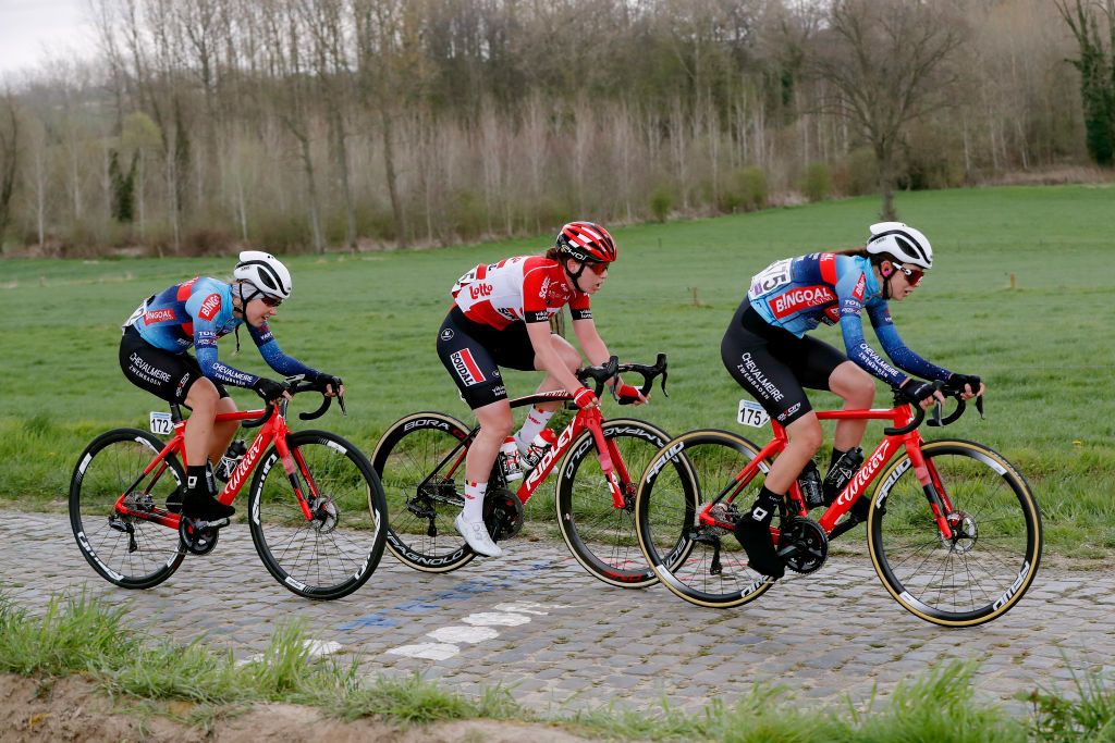 OUDENAARDE BELGIUM APRIL 03 LR Naomi De Roeck of Belgium and Team Bingoal CasinoChevalmeire DoltciniVan EyckProximus Ct Katrijn De Clercq of Belgium and Team Lotto Soudal Ladies and Lotte Popelier of Belgium and Team Bingoal CasinoChevalmeire DoltciniVan EyckProximus Ct compete in the chase group during the 19th Ronde van Vlaanderen Tour des Flandres 2022 Womens Elite a 1586km one day race from Oudenaarde to Oudenaarde RVV22 RVVwomen on April 03 2022 in Oudenaarde Belgium Photo by Bas CzerwinskiGetty Images