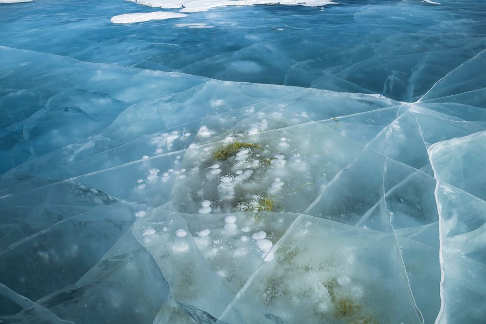 frozen bubbles of methane lake baikal