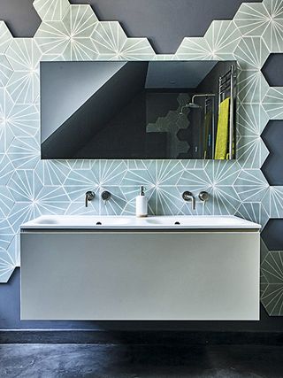 Rossiter-bungalow-conversion-bathroom-sink