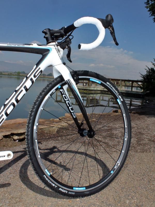 The stock DT Swiss R 1900 alloy clinchers are great for training with their stout build. Racers will want to quickly snag a set of lighter-weight tubulars, though