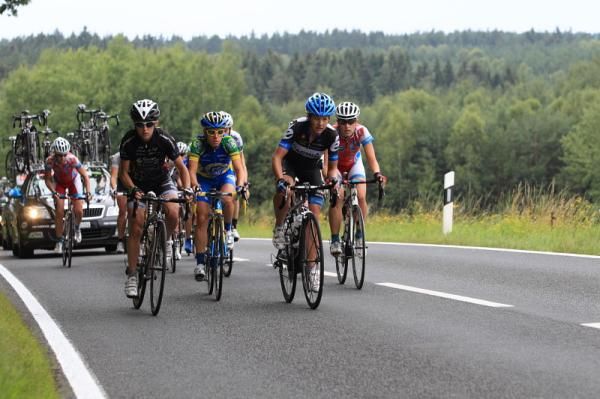 The break, led by Sharon Laws (Garmin-Cervelo) and Sylwia Kapusta (Gauss Rdz Ormu)