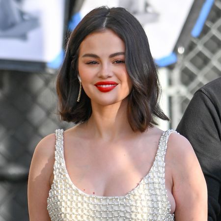 Selena Gomez celebrated her bridal shower in a pearl little white dress from Retrof&ecirc;te