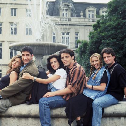 The cast of Friends pose for a group portrait