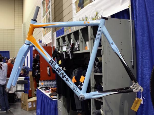 By bringing in raw Alan frames, US importer Stellina Sport is able to keep costs reasonable while also offering custom paint.