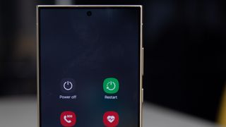 Una foto del botón en pantalla de apagado del Samsung Galaxy S24 Ultra