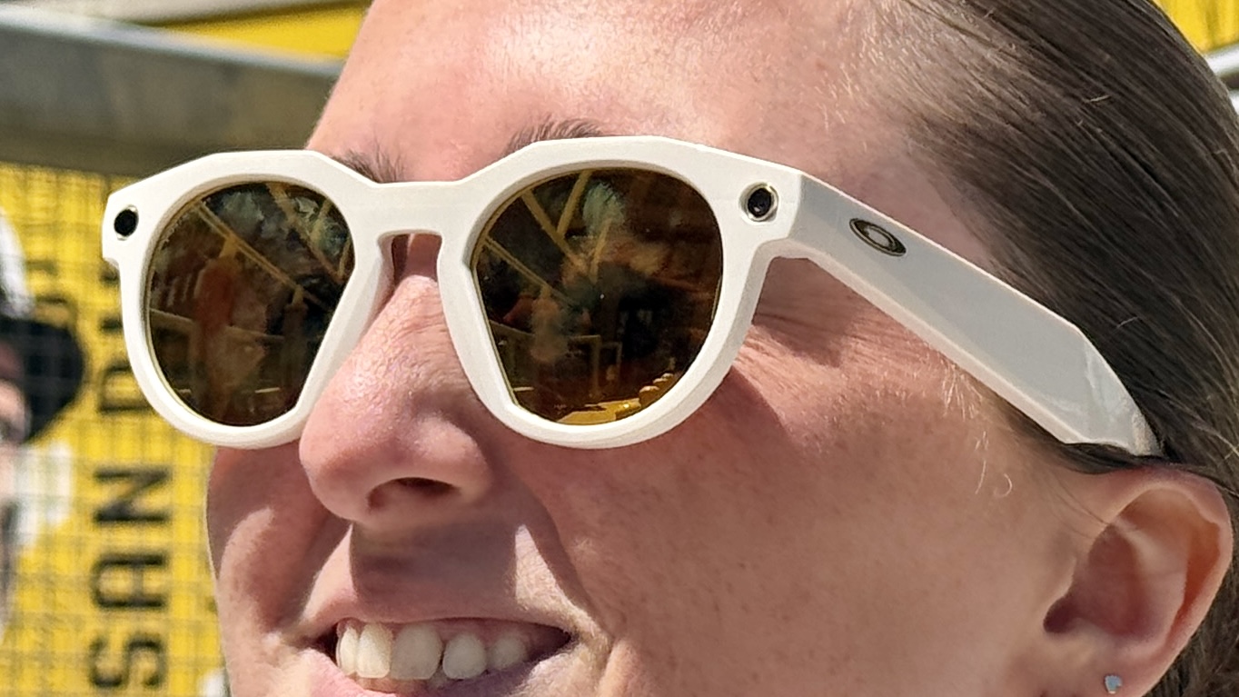 Oakley Meta HSTN smart glasses