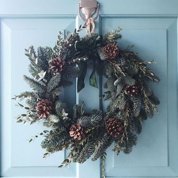 How to make a Christmas wreath | Ideal Home