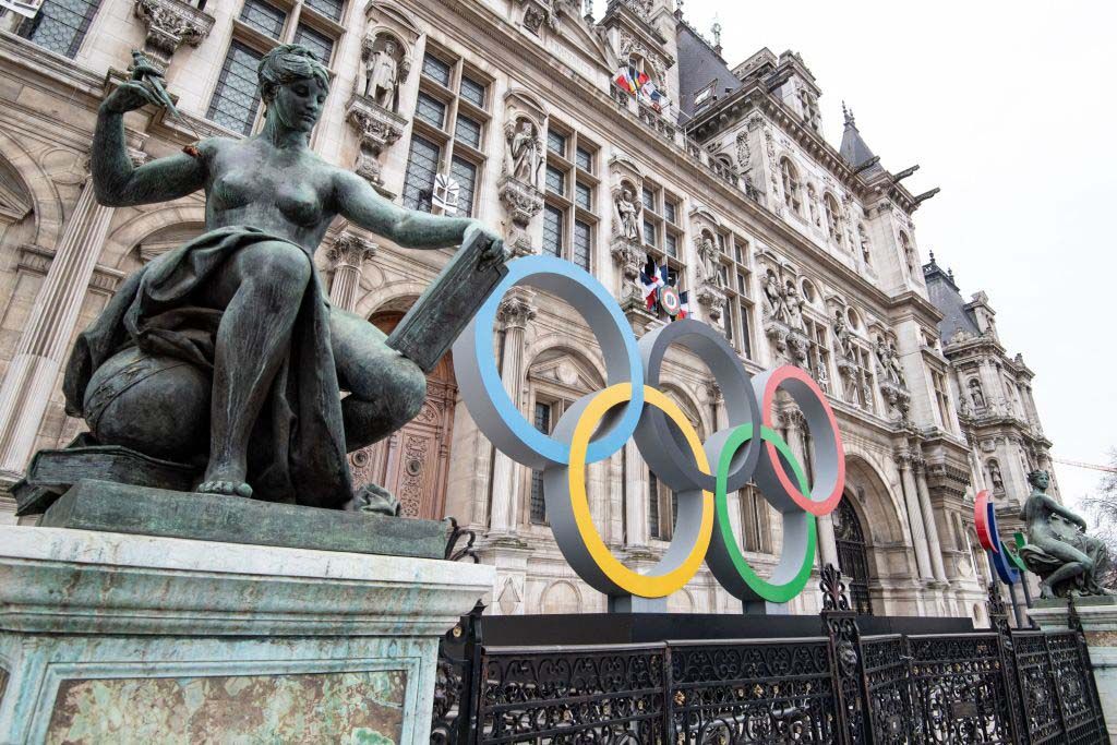 Olympic rings outside City Hall in Paris