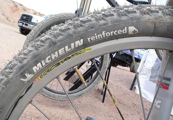A new bead-to-bead ply delivers greater impact and puncture resistance.