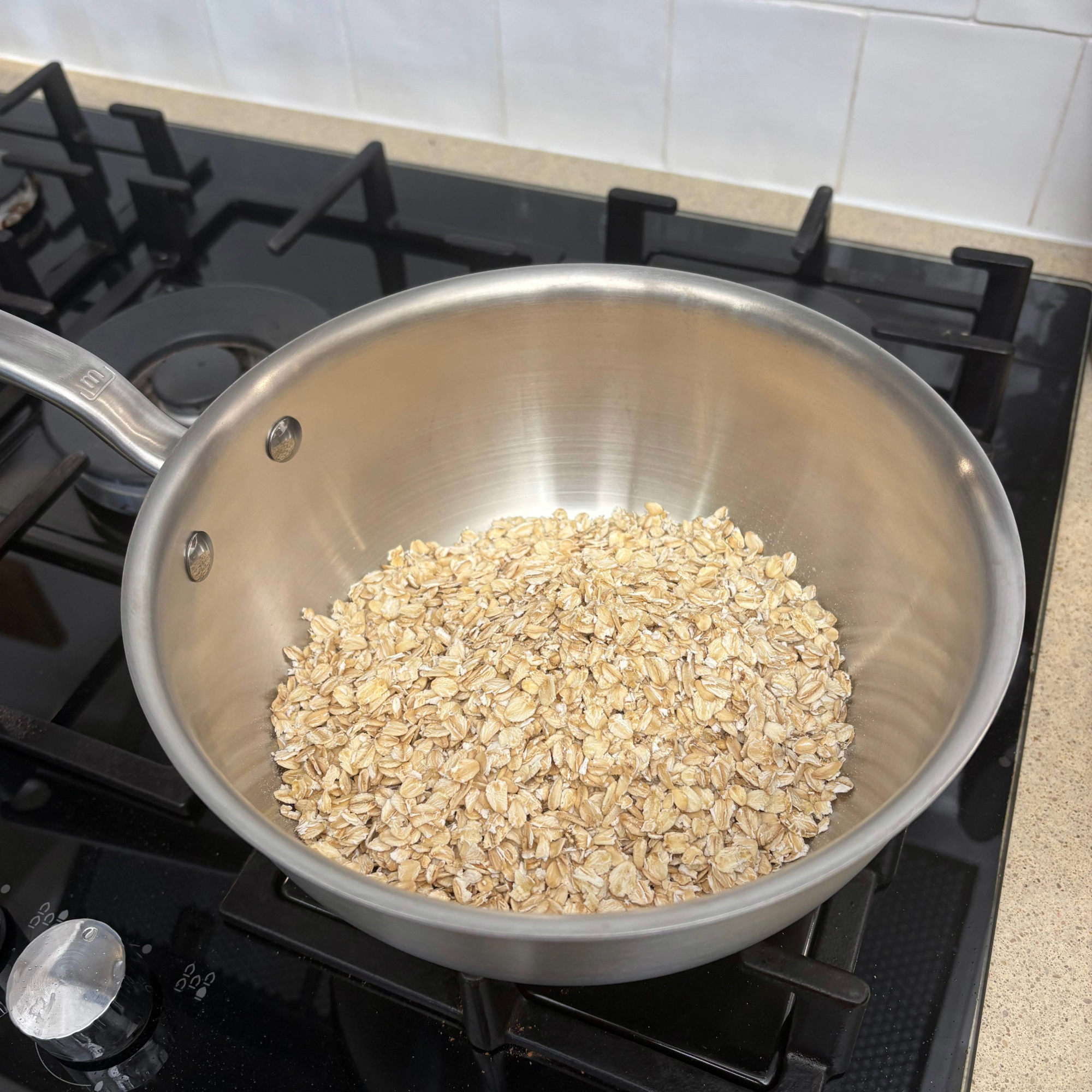 Testing the 'Made In' Stainless Steel Cookware Set at home