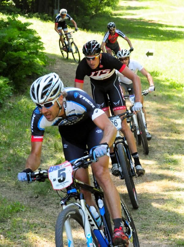 Jeremy Horgan-Kobelski (Subaru Trek) leads on the long descent