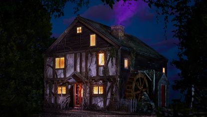 hocus pocus airbnb cottage exterior shot at night