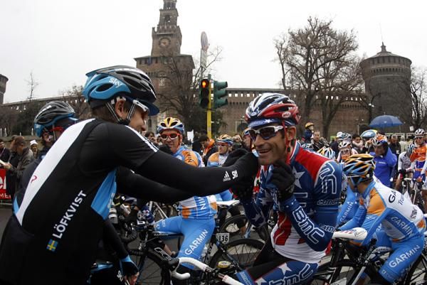 Thomas Lovkvist (Team Sky) and George Hincapie (BMC) before the start.