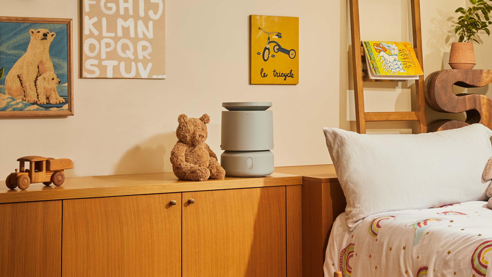 Blueair DreamWell Humidifier in child's bedroom