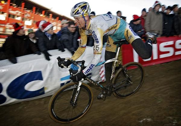 Petr Dlask (Telenet - FIdea Cycling Team) finesses his way around a corner.