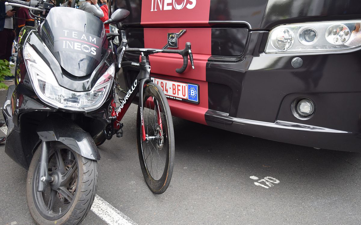 There was a Pinarello Dogma F12 Disk at the start of Stage 1