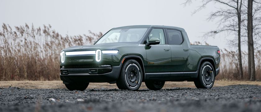 2025 Rivian R1T Tri.