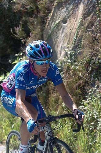 Damiano Cunego (Lampre-Caffitta) looks like he's doing it tough