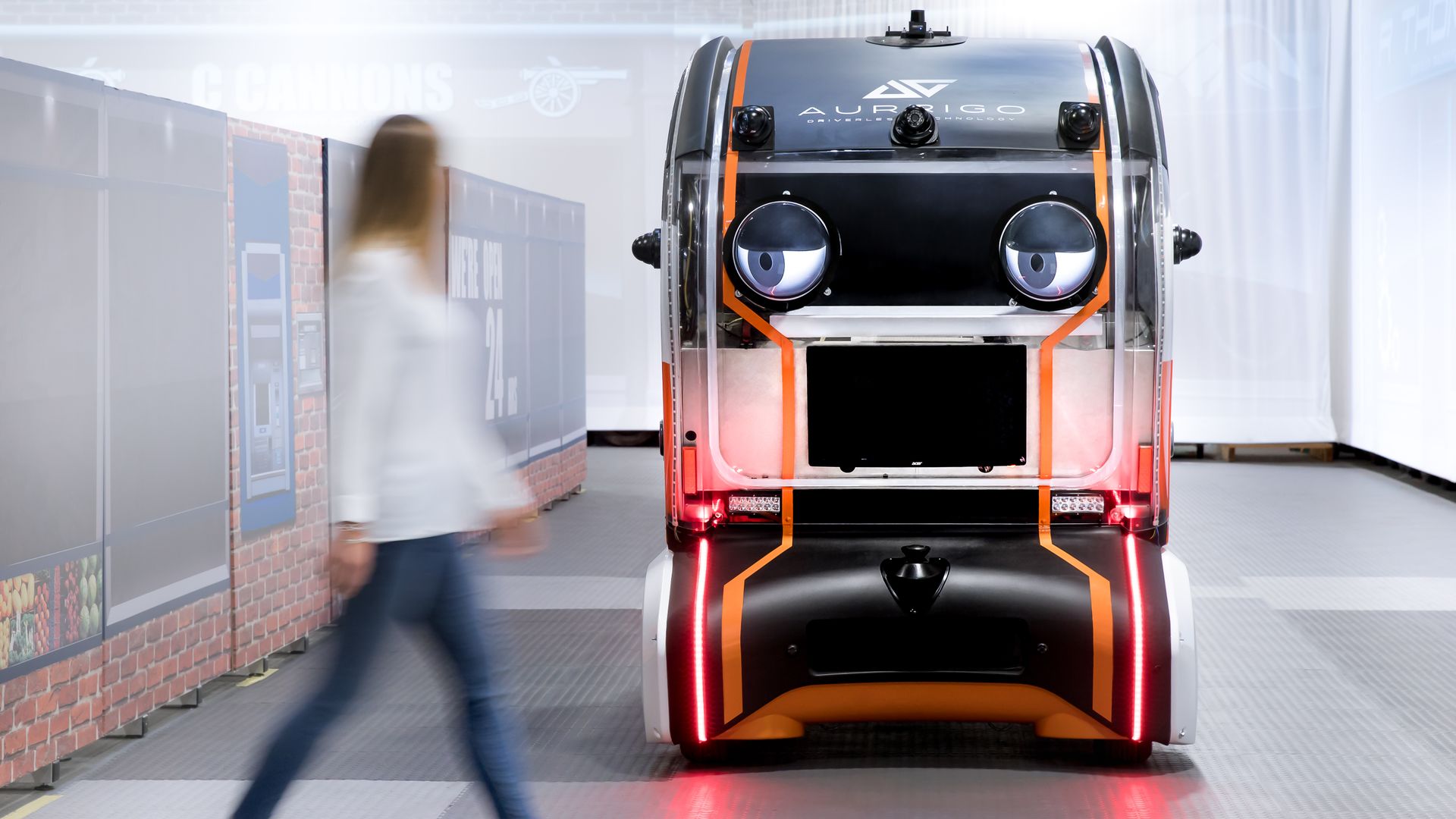 Jaguar Land Rover gives selfdriving cars googly eyes to put