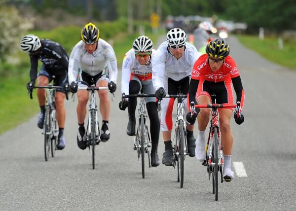 A break of five riders led by George Bennett (Kia Motors) has slipped off the front