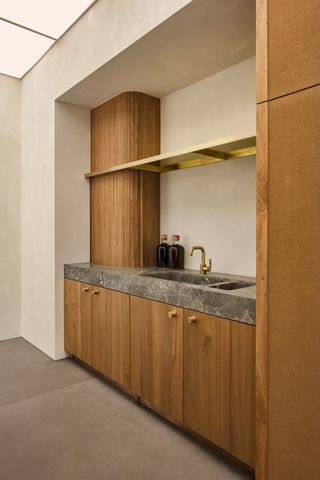 Utilitarian kitchen by Koen Roux, Michaël Verheyden and Bart America