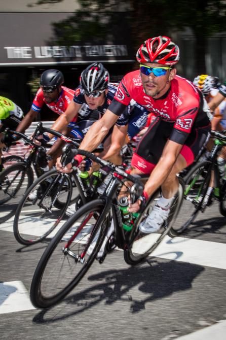 Rubin Camponioni (Jamis) before making his way into the break.