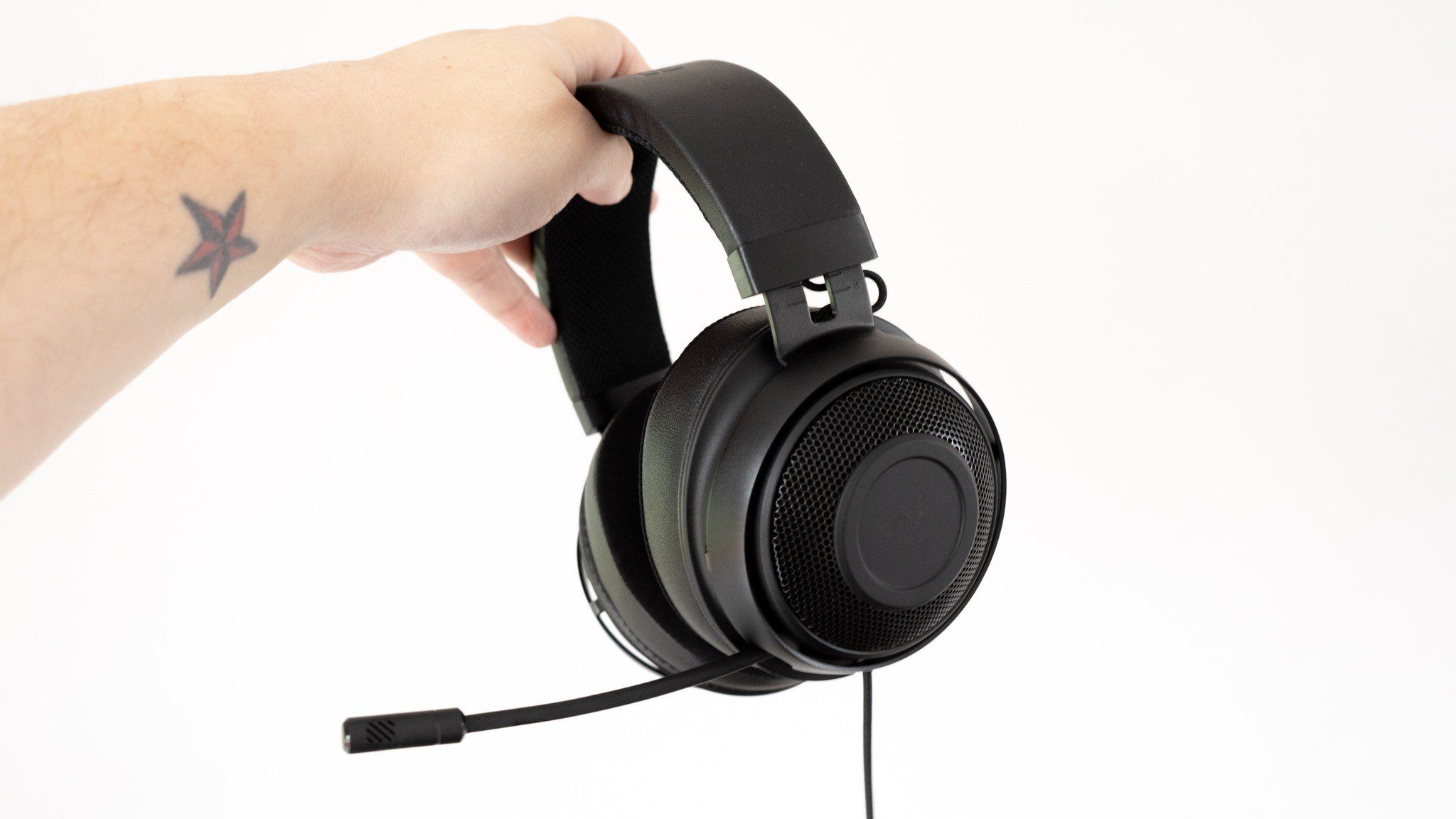【新品】Razer KRAKEN TOURNAMENTEDITION BLACK Amazon.com: Razer Kraken Tournament Edition THX 7.1 Surround Sound