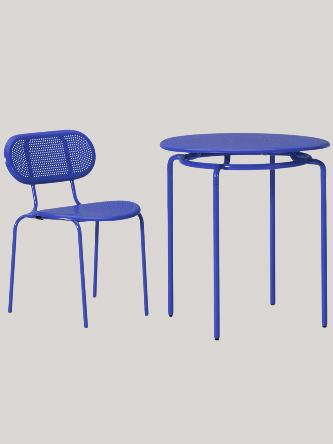 A cobalt blue outdoor dining table from Westwing