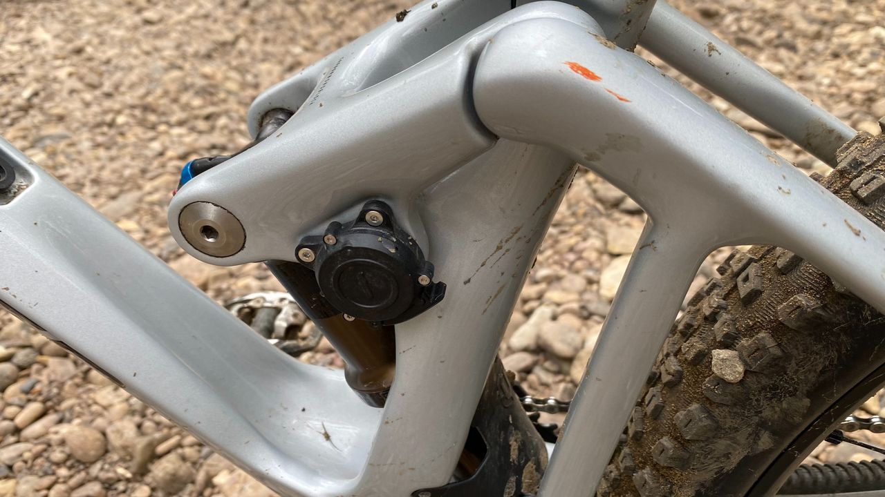 Mondraker Raze Carbon RR MIND rear suspension unit