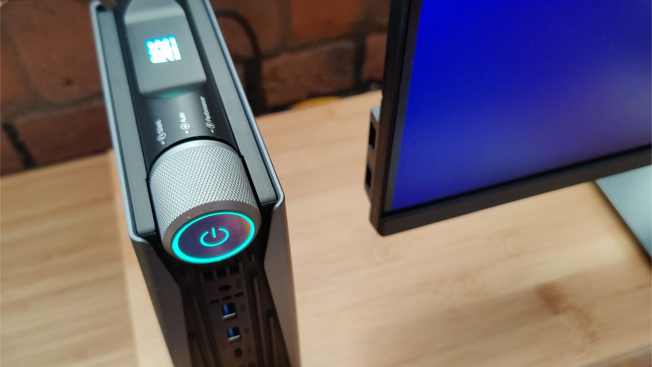 AceMagician AMR5 mini PC