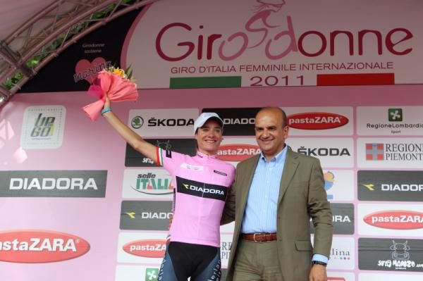 Marianne Vos continues to lead the Giro Donne.