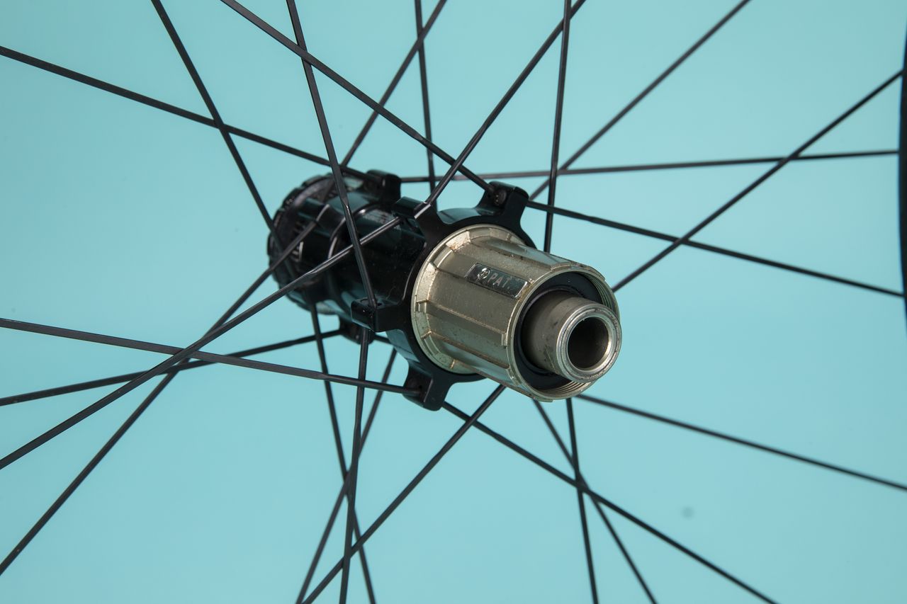 hunt 33 carbon aero disc