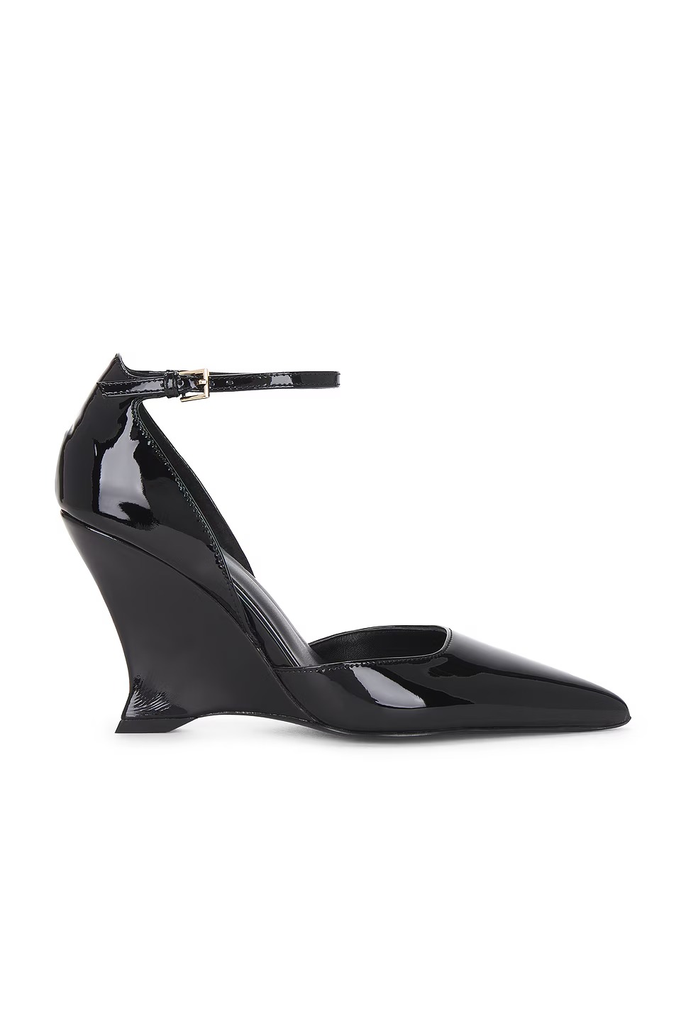 Raye, Rivington Wedge