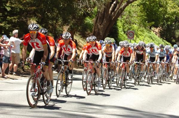 The Radioshack team lead the bunch with McEwen in the leader's jersey