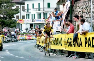 Pat Jonker in action in the Selvino time trial on the 1995 Giro d'Italia.