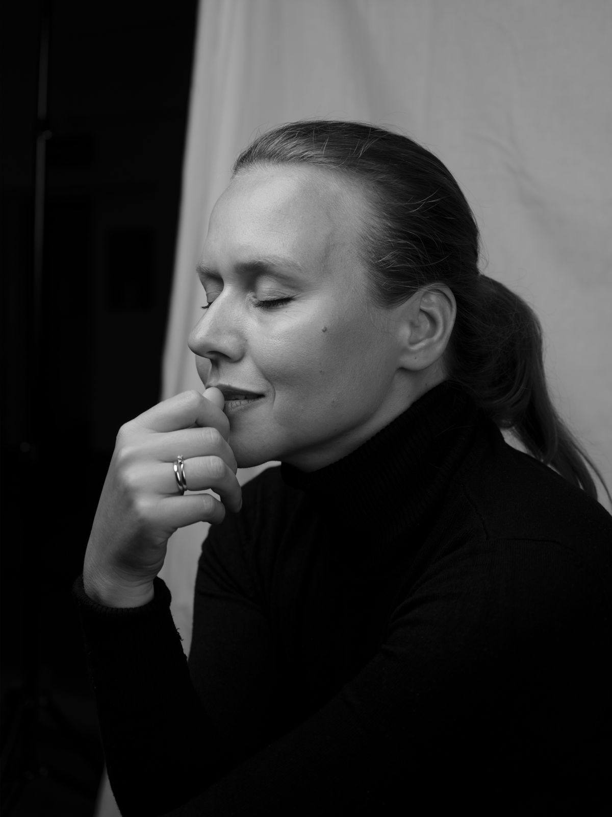 A black and white portrait of an actress by portrait photographer Kalum Carter
