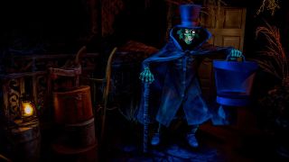 Hatbox ghost at Disneyland's Haunted Mansion