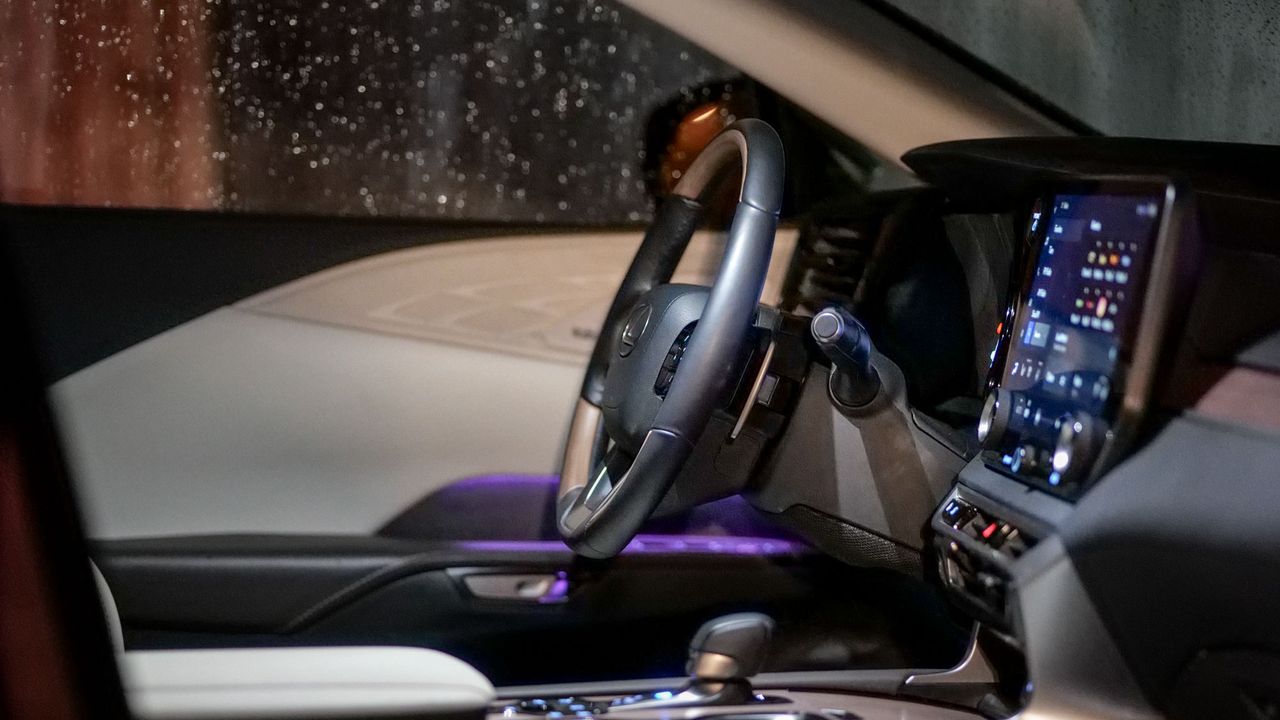 2024 Lexus RX450h+ Luxury PHEV test drive.