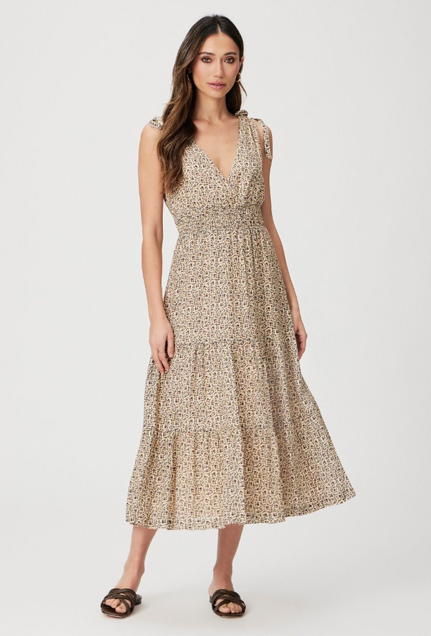 missing-image 3 أفكار لأزياء الربيع من بيج