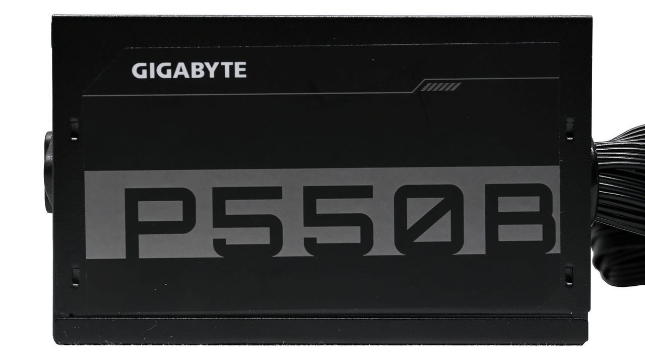Gigabyte P550B