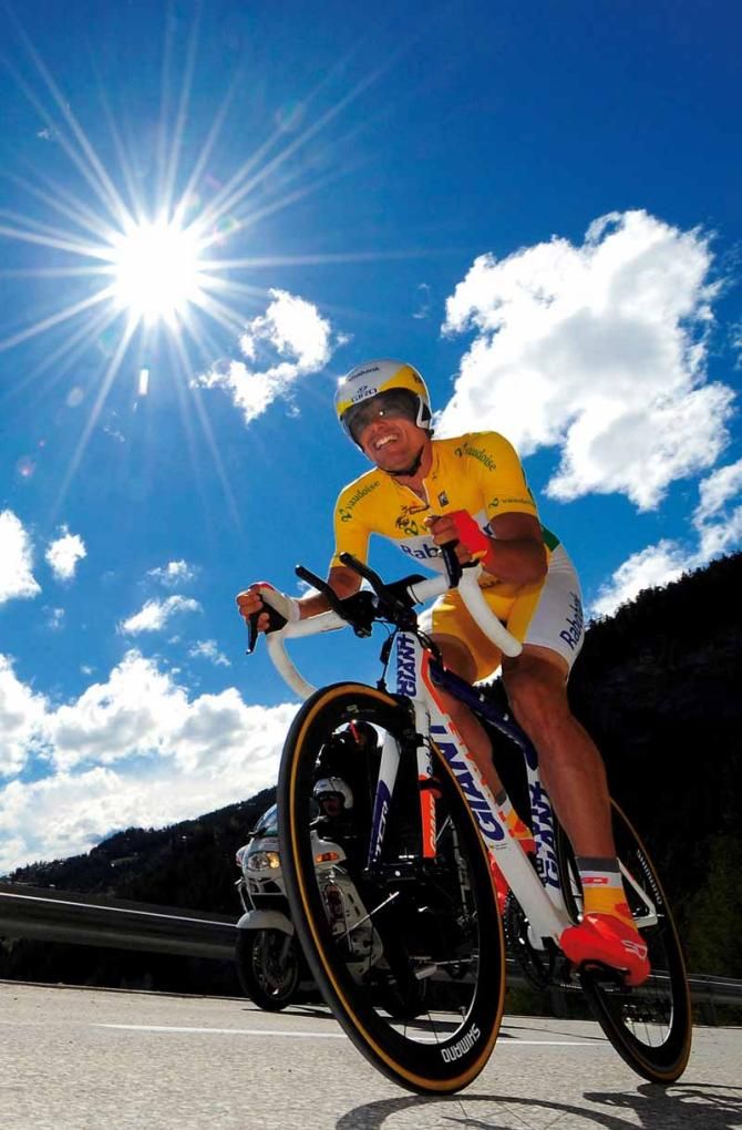 Rabobank's Luis Leon Sanchez loses out to Bradley Wiggins in the time trial at the Tour of Romandie