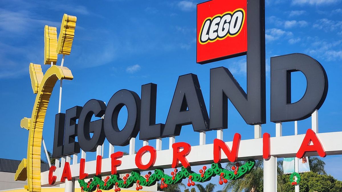 Legoland California Resort sign