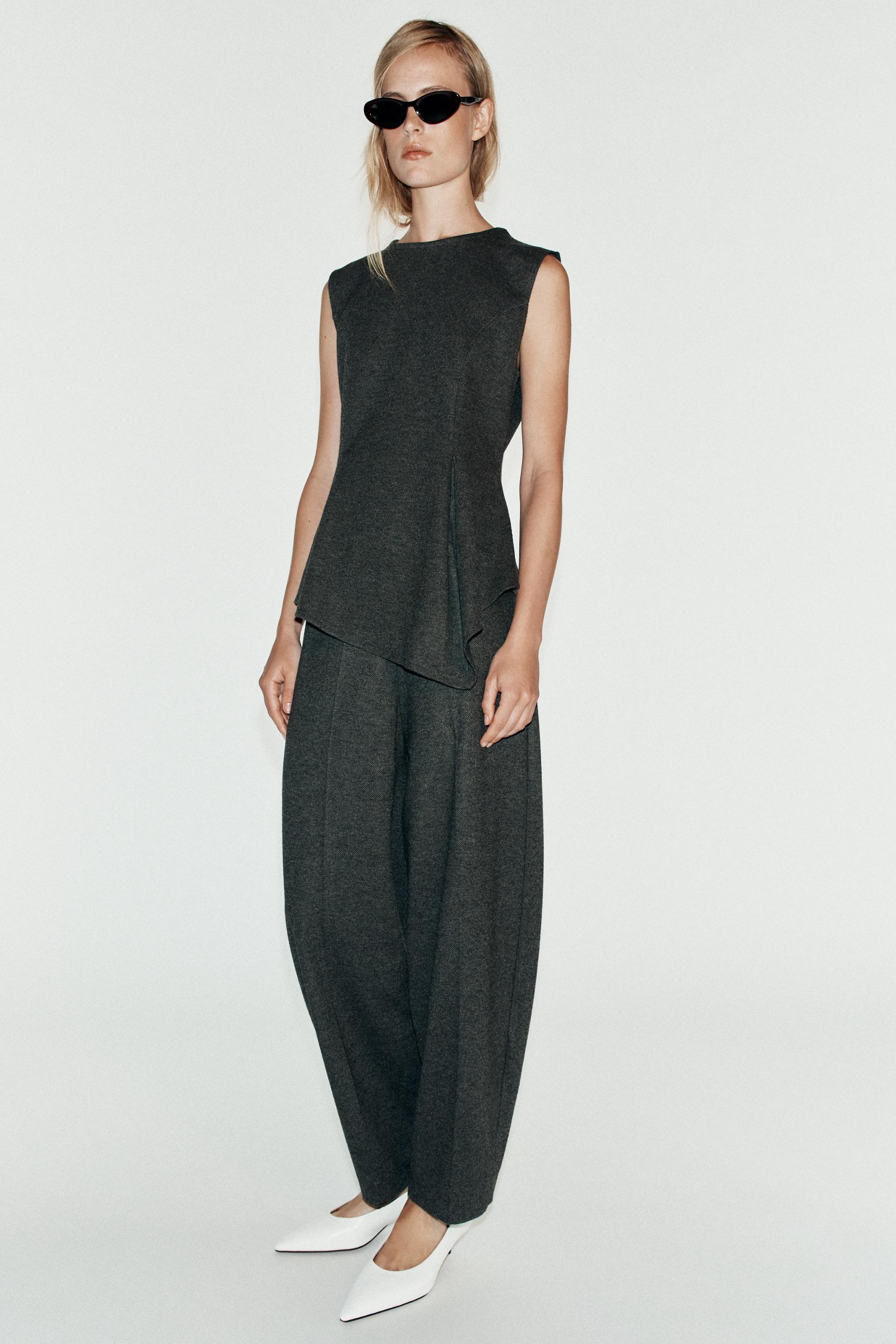 Soft Carrot Pants - Dark Gray - S